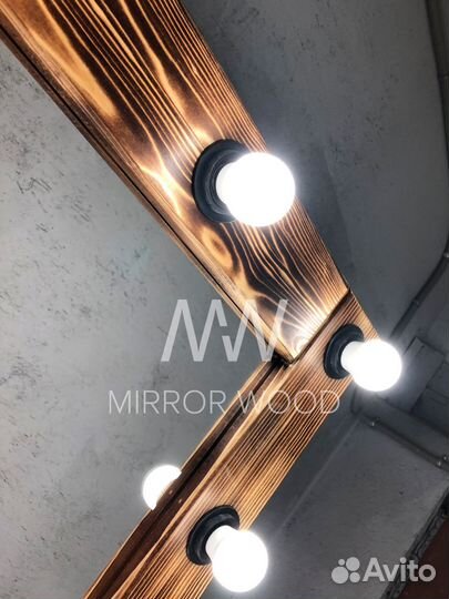 Гримерное зеркало в полный рост на подставке