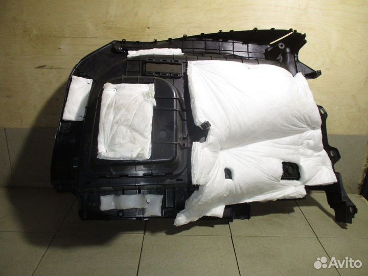 Обшивка багажника Toyota RAV4 (XA50)