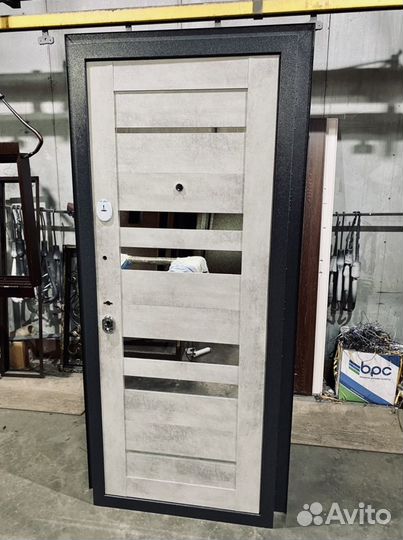 Дверь входная