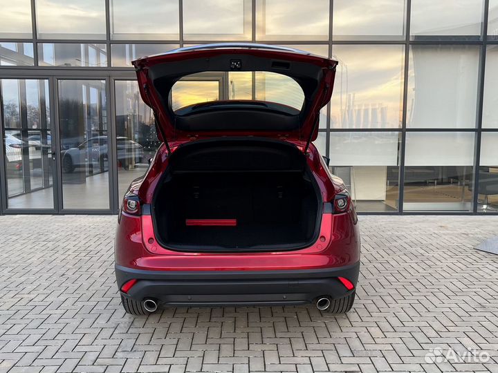 Mazda CX-4, 2022