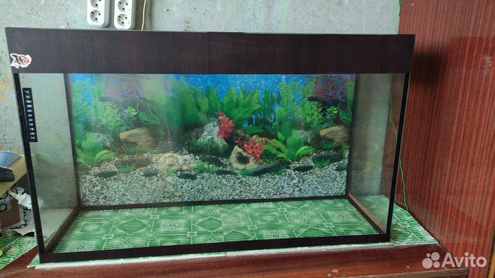 Продам аквариум 180л