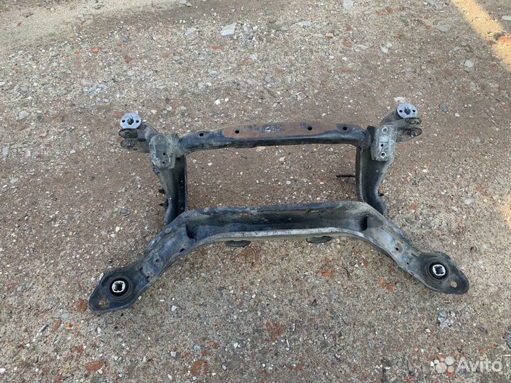 Volvo S80 II 3.2 задний подрамник