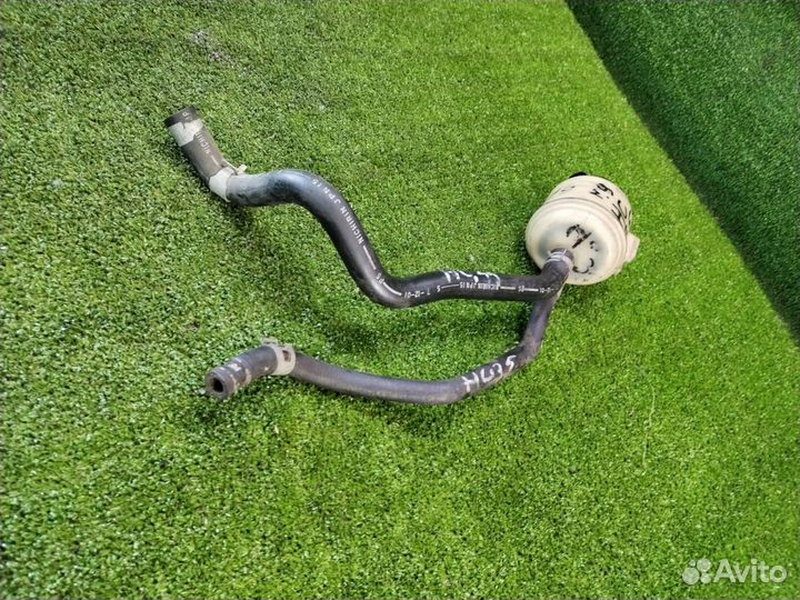 Бачок гур Nissan Laurel HC35