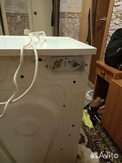 Продам стиральную машину на запчасти