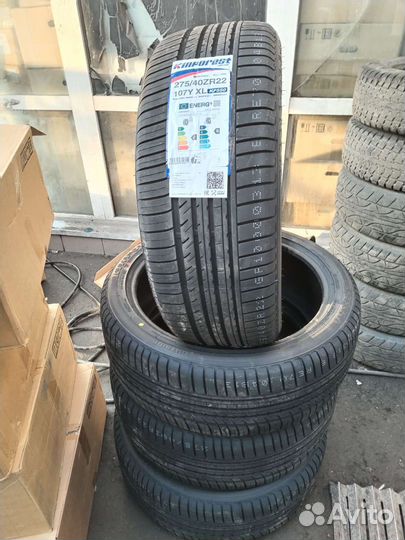 Kinforest KF550-UHP 275/40 R22 107Y