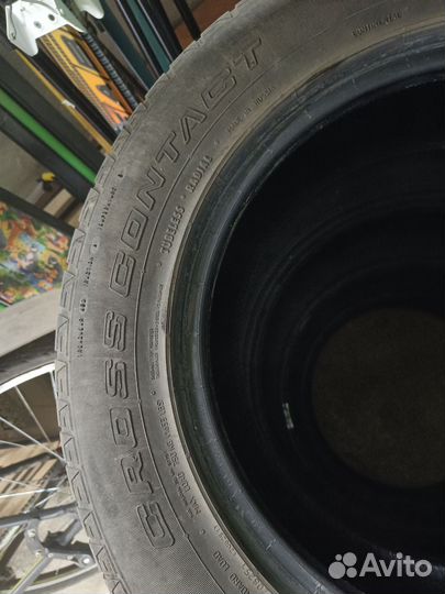 Continental CrossContact LX25 215/65 R16 98H