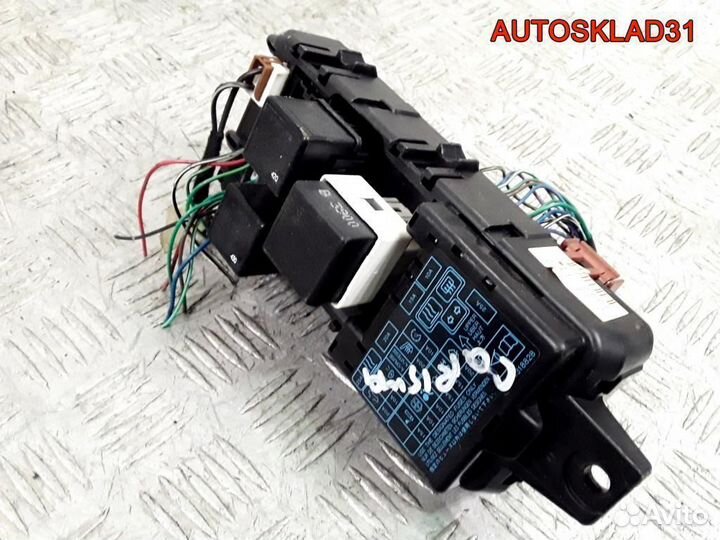 Блок предохранителей Mitsubishi Carisma MR318826