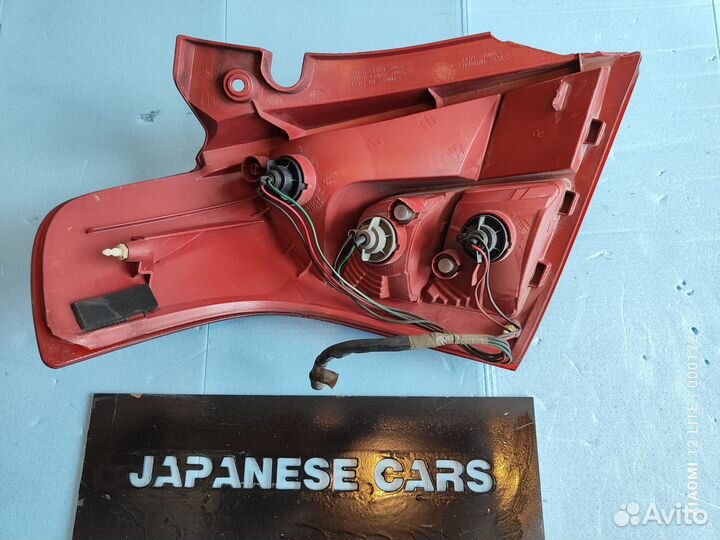 Suzuki Swift фонарь сторона R