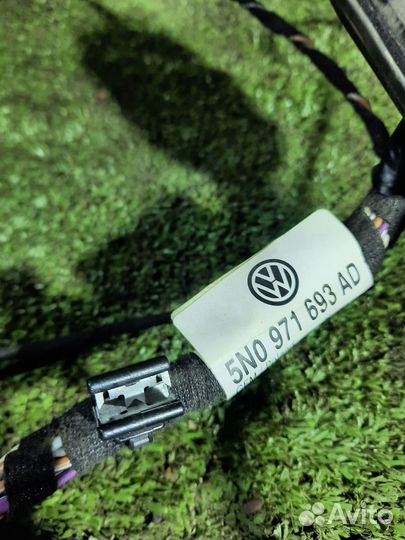 Проводка двери зад. лев. Volkswagen Tiguan, I 2010