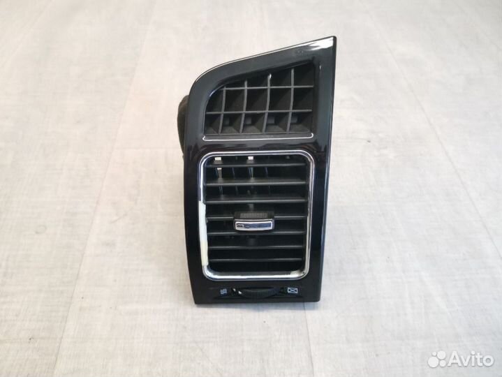 Дефлектор воздушный правый Geely Emgrand Ec7 1.5