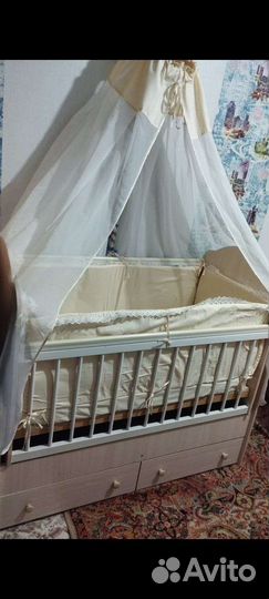 Кровать с маятником