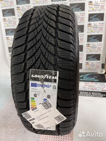 Goodyear UltraGrip Ice 2 215/55 R17 98T