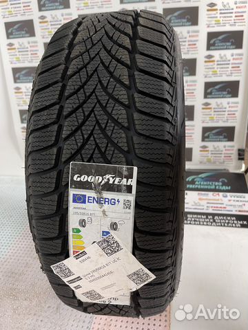 Goodyear UltraGrip Ice 2 215/55 R17 98T
