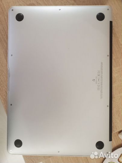 Apple macbook air 13 год2010