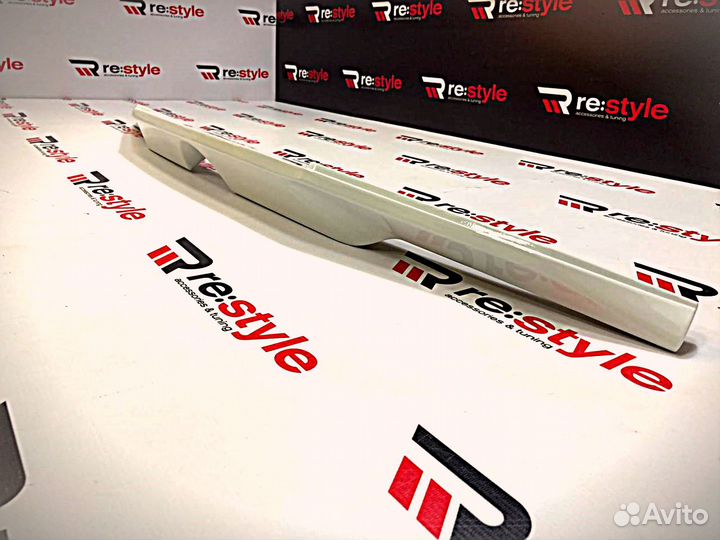 Спойлер Под стекло Prado 150 новый стиль