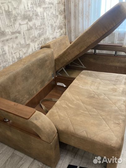 Угловой диван моника