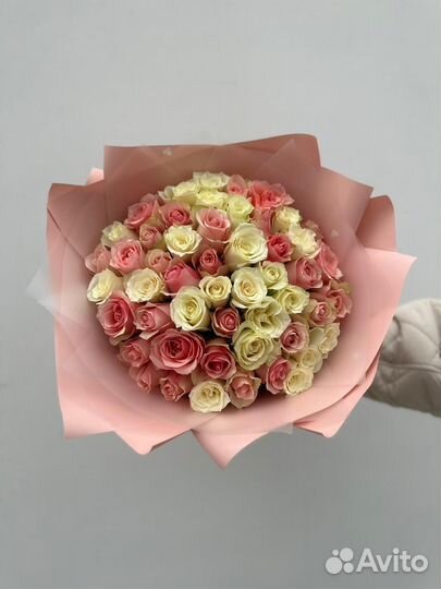 51 роза нежный микс