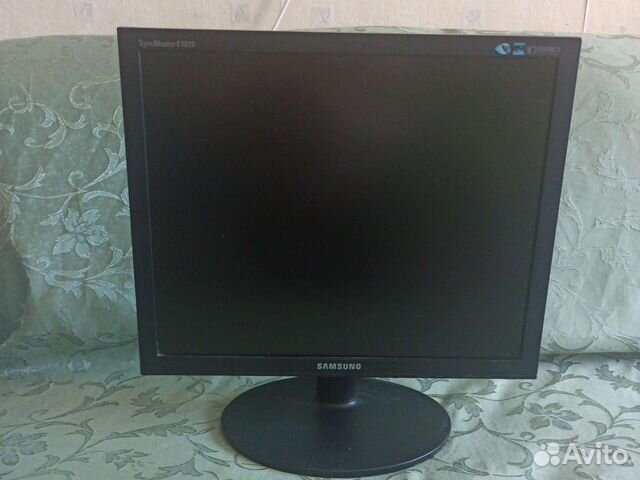 Монитор Samsung