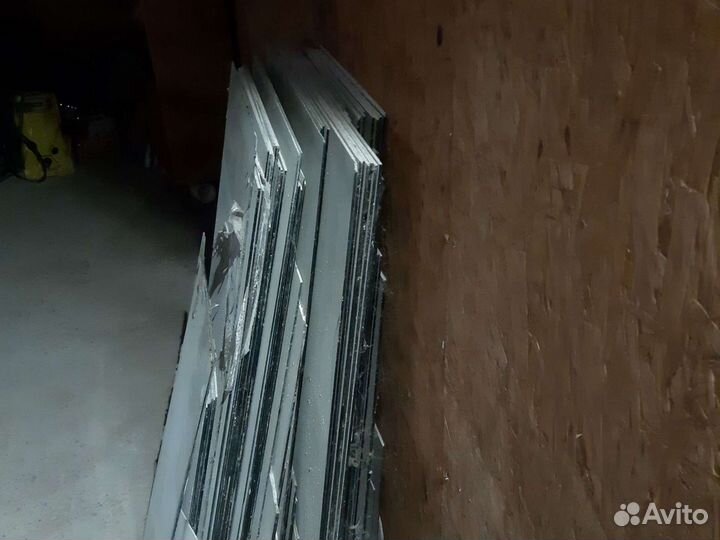 Стекло оконное 70 кв. м