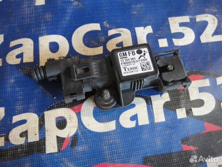 Датчик удара Опель Зафира Б