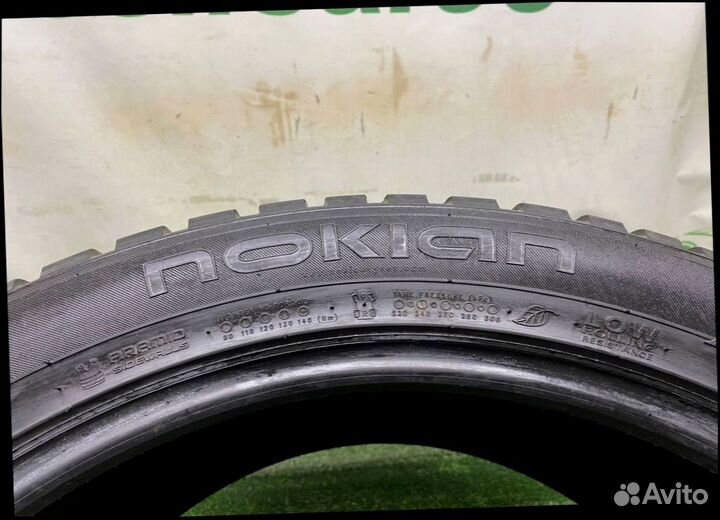 Nokian Tyres Hakkapeliitta 8 SUV 275/45 R21