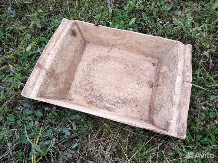 Старинные деревянные корыта