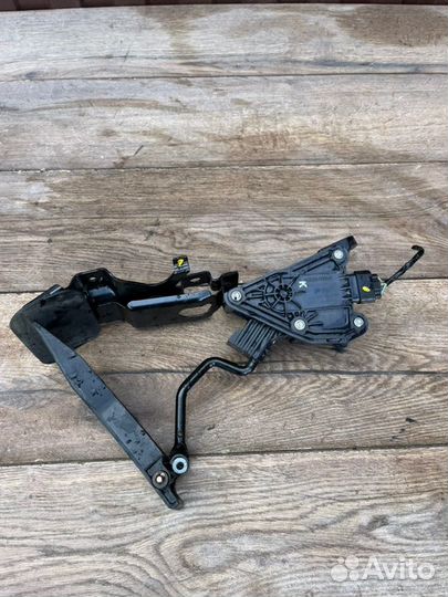 Педаль газа Honda Civic 4D 1.3 2008