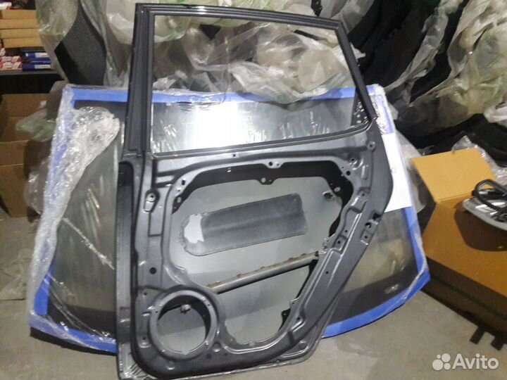 Дверь задняя правая Hyundai i30