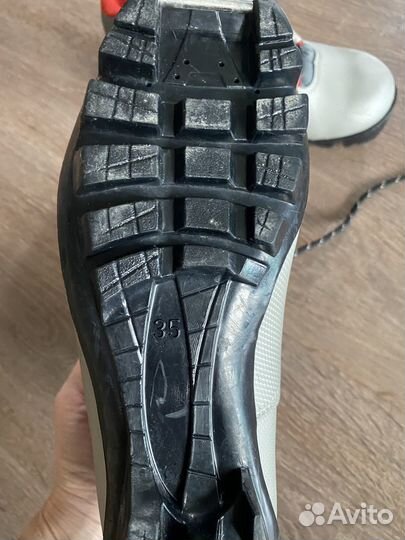 Лыжные ботинки