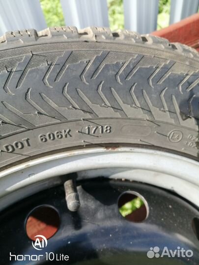 Nokian Tyres Hakkapeliitta 8 185/65 R15 190H