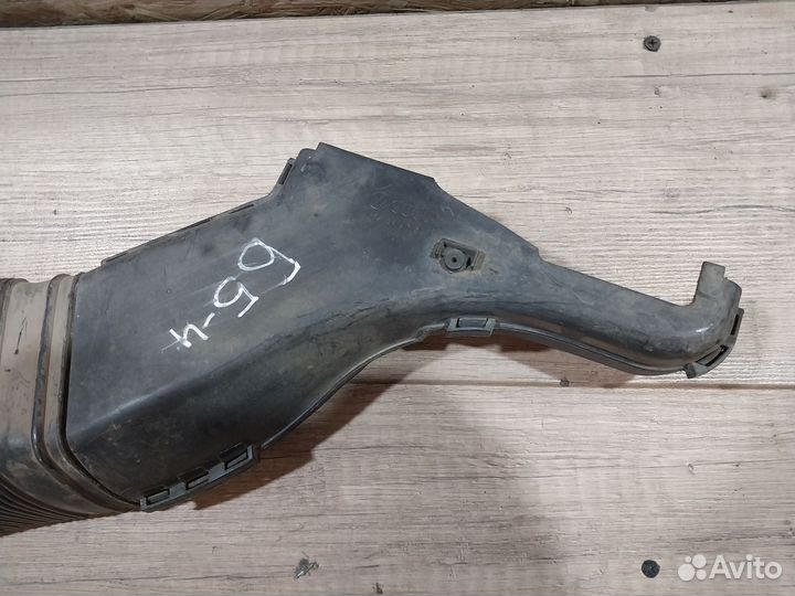 Воздухозаборник Volkswagen Passat B5 1.6-1.8