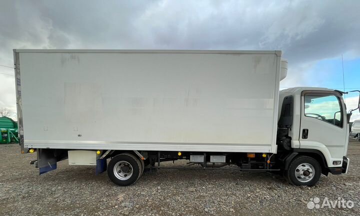 Isuzu Forward (F-Series), 2015