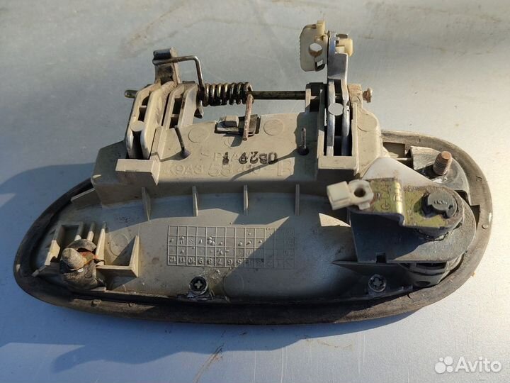 Ручка двери наружная передняя правая Kia Clarus