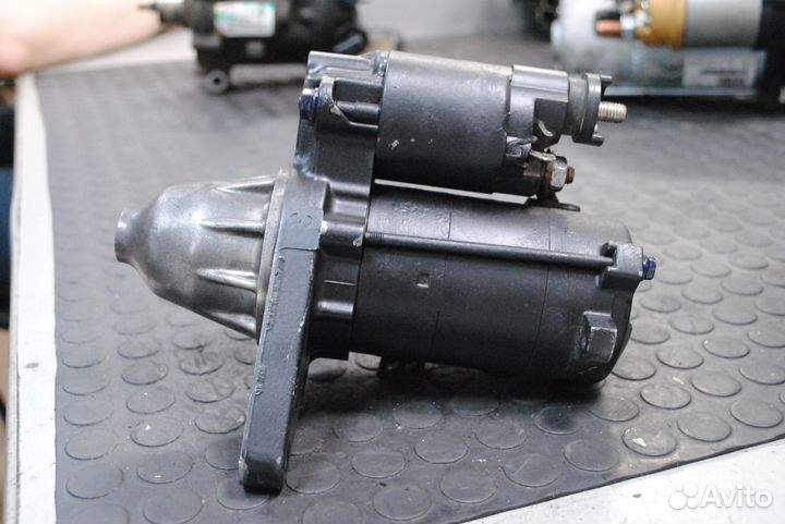 Стартер Honda Civic 1.7 б/у