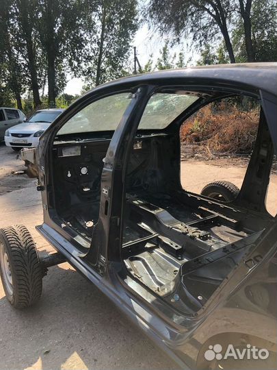 Центральная стойка левая volkswagen polo 5 1.6 мт