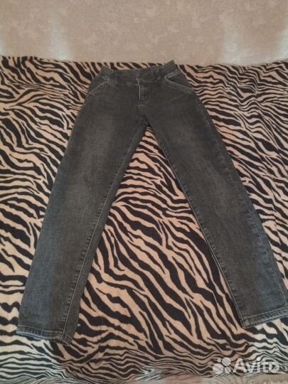 Джинсы черные