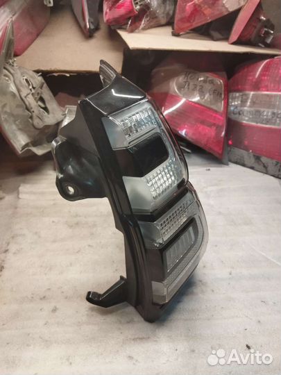 Фонарь правый Prado 150 Black Onyx