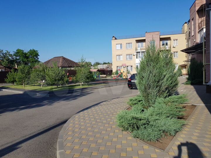 2-к. квартира, 72,9 м², 1/3 эт.