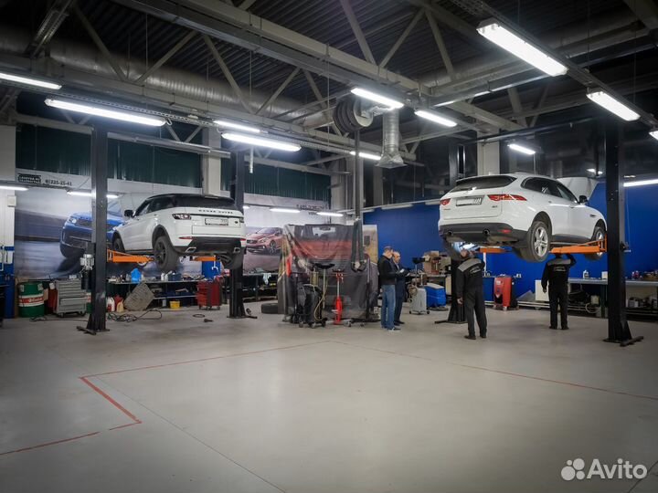 Работник склада автозапчастей