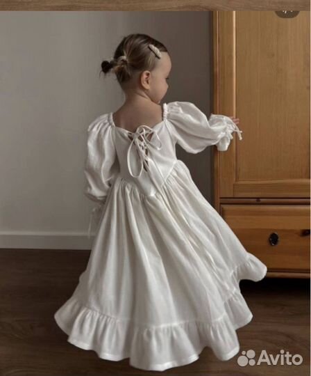 Платье детское с воланами нарядное
