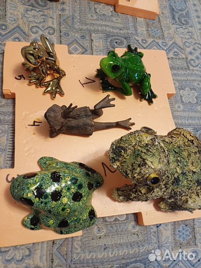 Коллекция лягушек