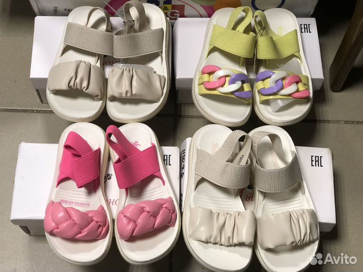 Босоножки новые