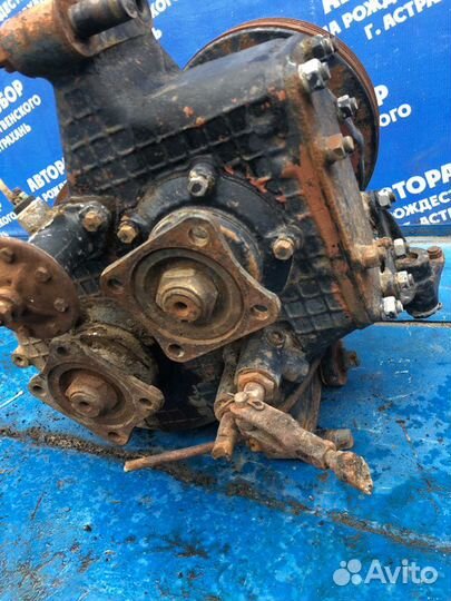 Раздаточная коробка. ЗИЛ 131 грузовой АВТОМОБИЛЬ