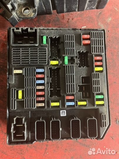 Блок предохранителей Рено Флюенс Fluence 2012