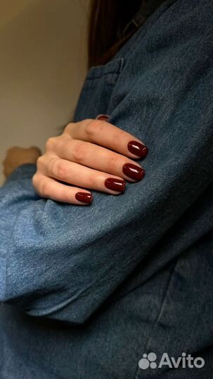 Маникюр и педикюр. Без отслоек, качество