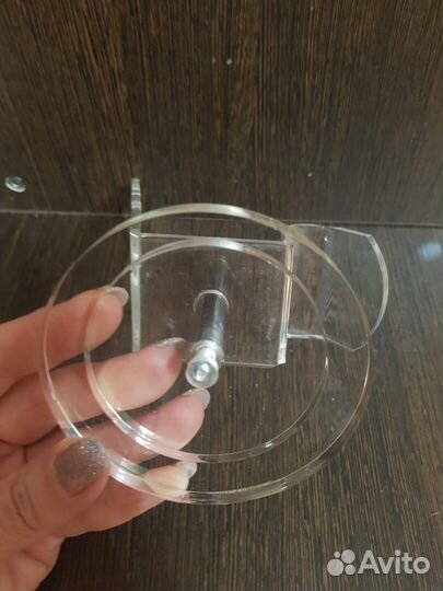 Подставка из оргстекла новая