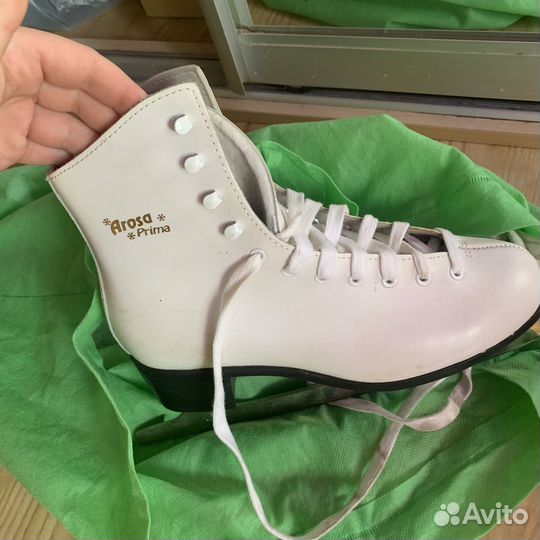 Коньки фигурные женские 40 размер