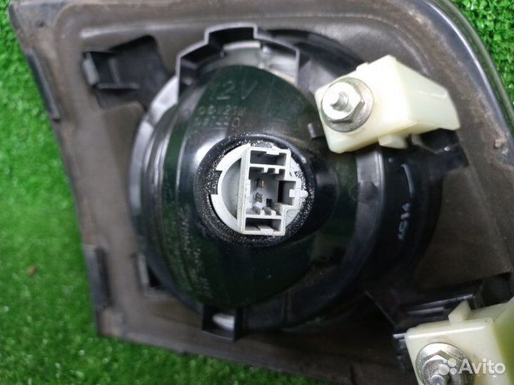 Фонарь задний правый Mazda Mazda3 BK Z6 2009