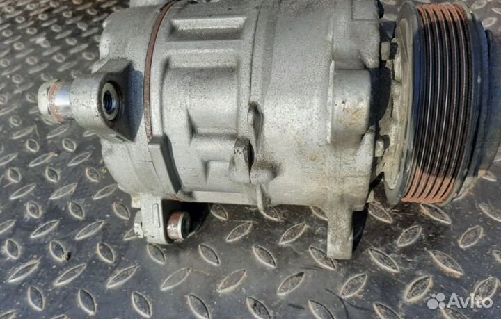 Компрессор кондиционера Bmw F01