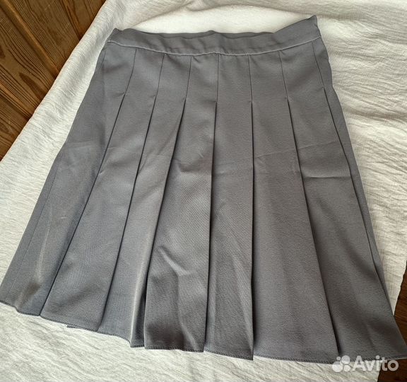 Костюм женский с юбкой